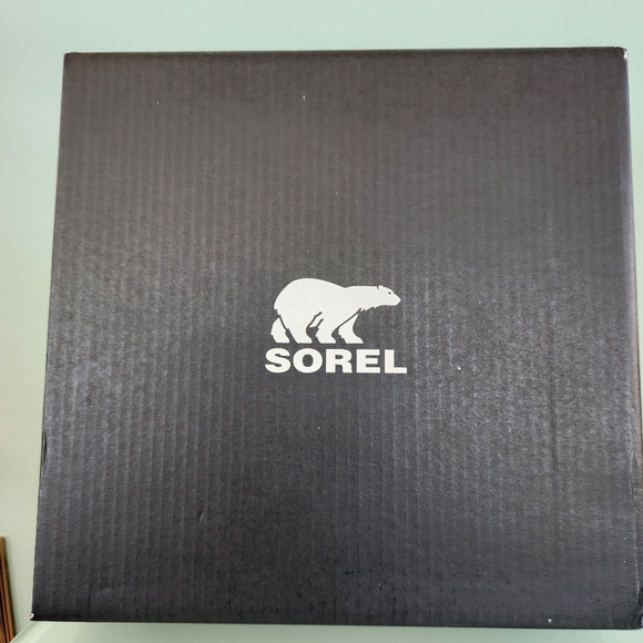 SOREL Tivoli IV Waterproof Boots Black with soft faux fur lining. - Picture 9 of 16